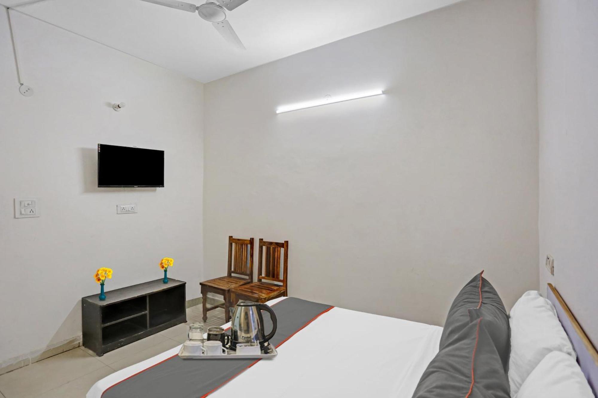 Hotel O Imperial Residency Near Dashrath Puri Metro Station นิวเดลี ภายนอก รูปภาพ