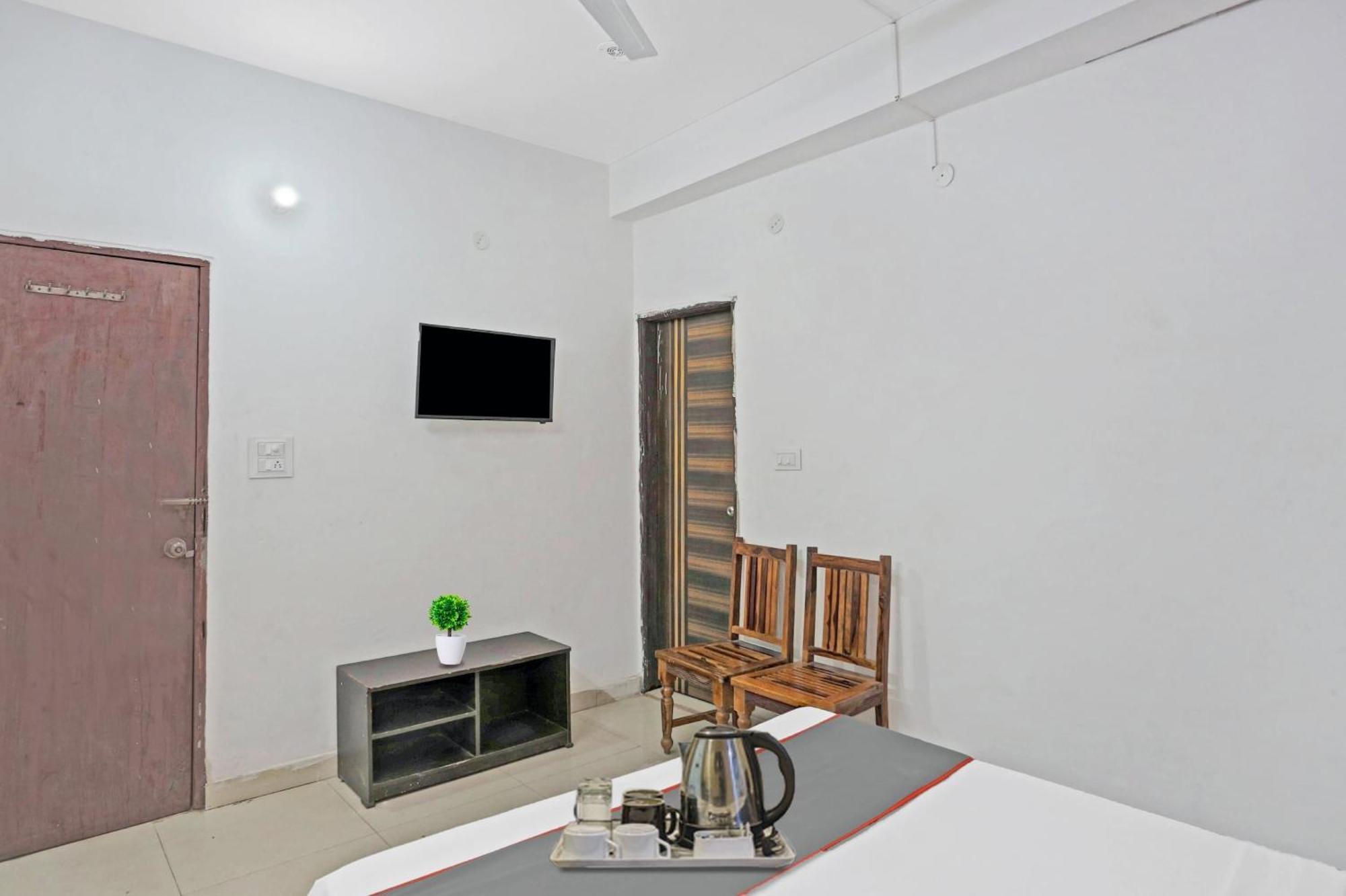 Hotel O Imperial Residency Near Dashrath Puri Metro Station นิวเดลี ภายนอก รูปภาพ